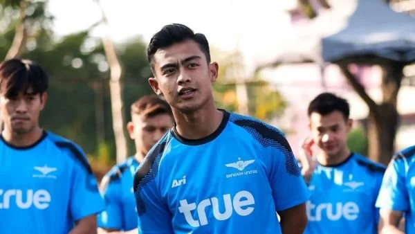 Pratama Arhan bersama tim Bangkok United (Dok : Int).