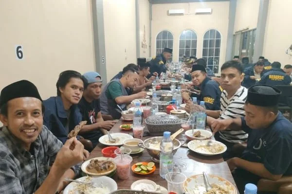 Sat Reskrim Polres Jeneponto menggelar kegiatan buka puasa bersama insan pers. (Dok: Ist)