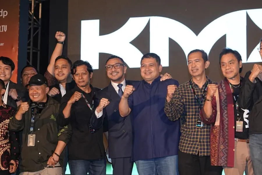 Wakil Menteri Kebudayaan RI, Giring Ganesha Djumaryo saat bersama Wali Kota Makassar di agenda KMI (Dok: Ist)