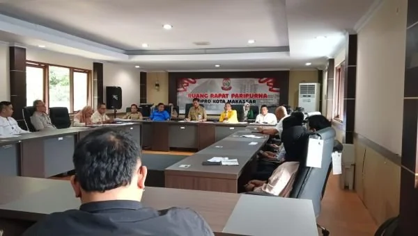RDP Pajak Hotel Bersama Bapenda dan DPRD Kota Makassar (Dok: Sinta KabarMakassar).