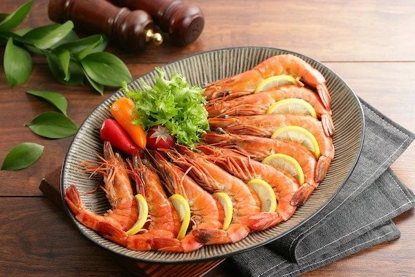 Mengonsumsi udang memiliki berbagai manfaat untuk kesehatan tubuh (Dok: Int)