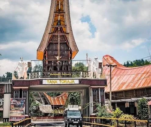 Gerbang Tana Toraja, (Dok: Ist).