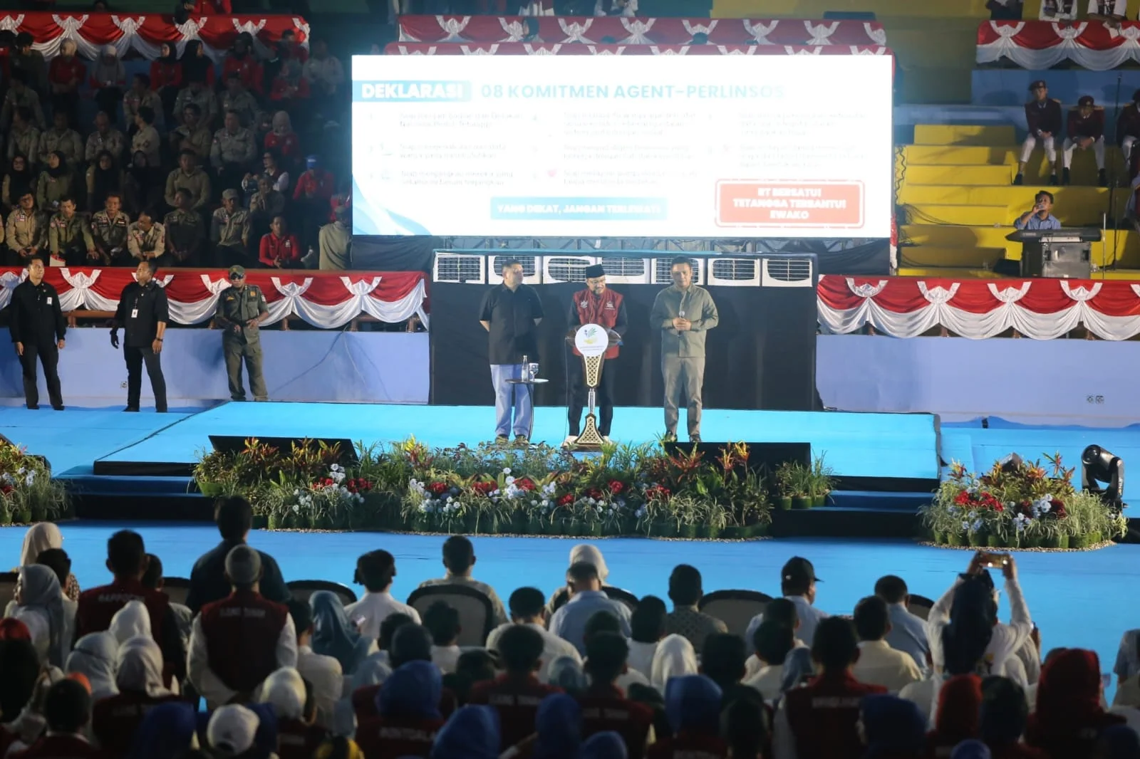 Mensos Saifullah Yusuf dalam kegiatan Penguatan Penjangkauan Sekolah Rakyat dan Perlindungan Sosial di GOR Sudiang, Makassar (dok. Ist)