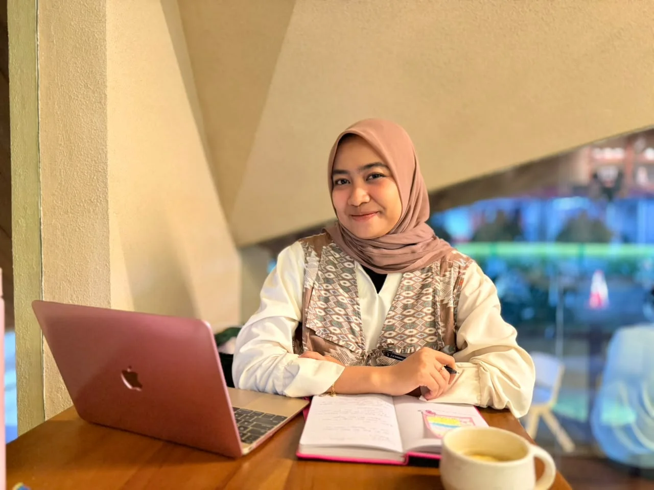 A.Bulqis Safirah, S.I.Kom.,M.I.Kom