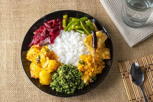 Jadi makanan pokok masyarakat Indonesia, nasi jadi salah satu sumber energi utama (Dok: Int)