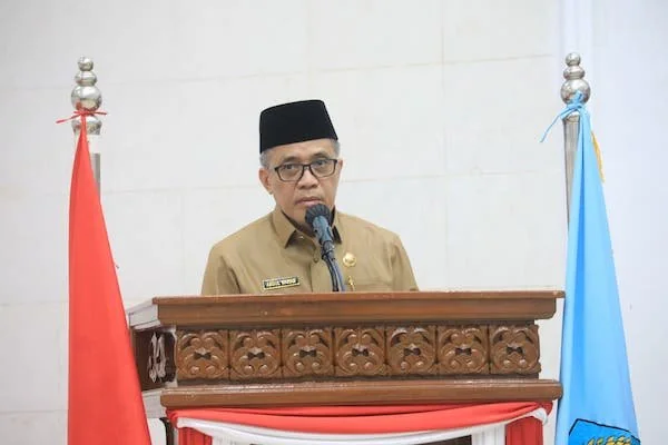 Sekretaris Daerah (Sekda) Kabupaten Bantaeng, H. Abdul Wahab,, saat menyampaikan keterangan di acara Paripurna DPRD Bantaeng. (Ist).