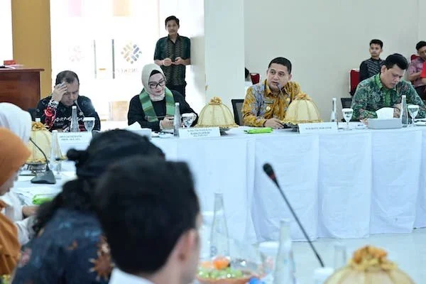 Wali Kota Makassar Munafri Arifuddin saat Kunjungan Rombongan Komisi IX DPR RI, (Dok: Ist).