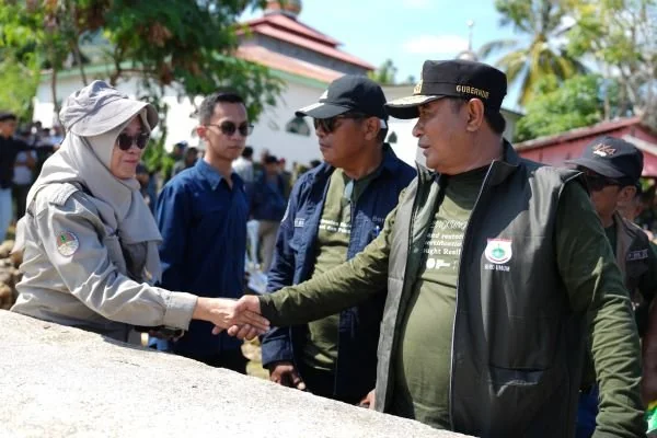 Pj Gubernur Sulbar saat melakukan kunjungan di Desa Sumare (Dok : ist).