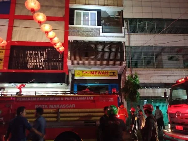 kebakaran toko mesin jahit di Jalan Sulawesi, Makassar (Dok:Ist)