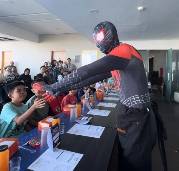 Hotel Vasaka Makassar menggelar kegiatan Barista Cilik. (Dok: Ist)