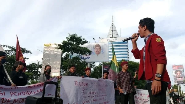 Peringati May Day, DPC PMKRI Makassar Tuntut Peninjauan UU Cipta Kerja dan Terwujudnya Pendidikan Gratis di Sulsel.