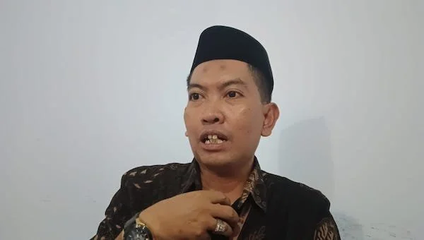 Kepala Seksi Humas Perumda Parkir Makassar Raya, Asrul (Dok: Sinta KabarMakassar).