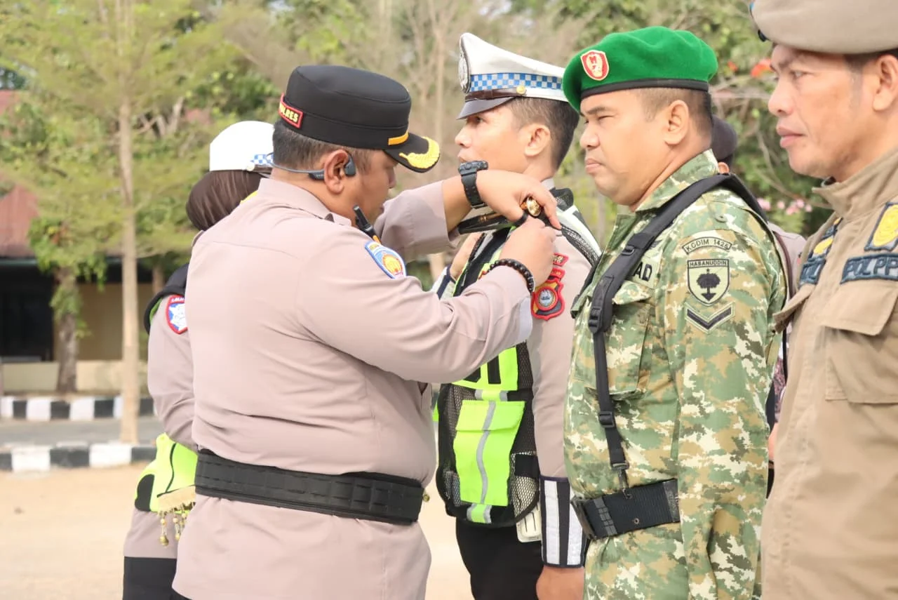 Apel gelar pasukan Operasi Patuh Pallawa 2026 di Mapolres Jeneponto yang dipimpin Kapolres AKBP Haryo Basuki, Senin 26 Oktober 2026.