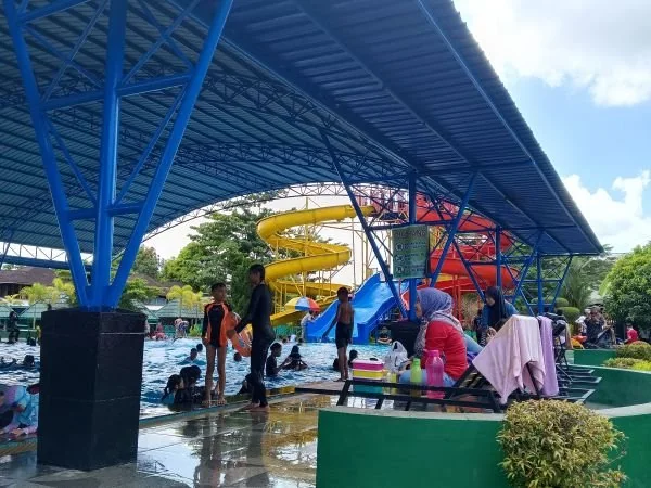 Suasana Dewi Sri Waterpark, (Dok: Sinta KabarMakassar).