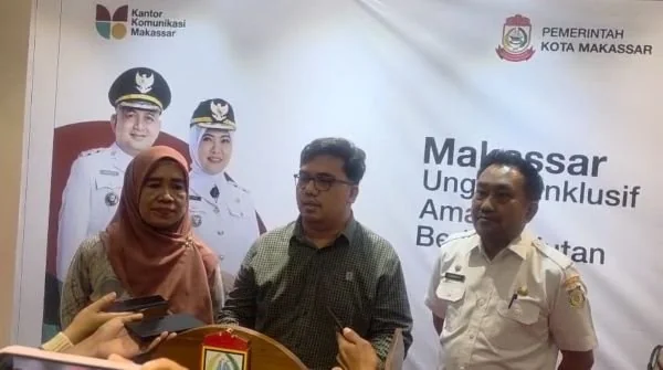Kepala Badan Pemberdayaan Masyarakat (BPM) Kota Makassar, Andi Anshar (Kanan), dan Kepala Badan Pemberdayaan Masyarakat (BPM) Kota Makassar, Andi Anshar, (Tengah), (Dok: KabarMakassar).