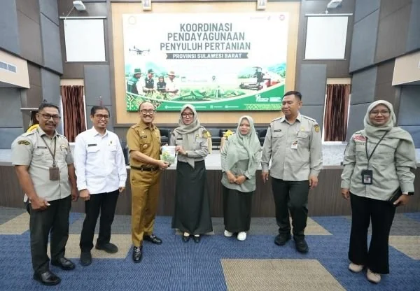 Gubernur Sulbar Suhardi Duka saat membuka Rapat Koordinasi Pendayagunaan Penyuluh Pertanian Provinsi Sulawesi Barat. (Dok: Ist)