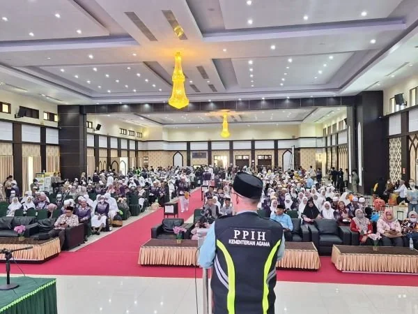 Jemaah Haji Kloter 33 asal Sultra Tiba di Makassar (Dok : ist).