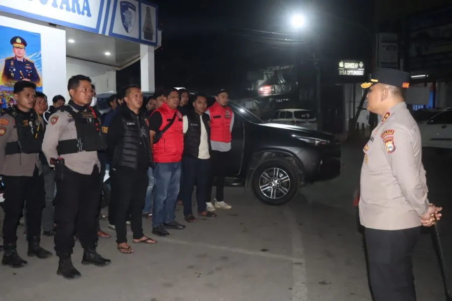 Kapolres Toraja Utara AKBP Yoseph Adi R Sudrajat memimpin razia narkoba di sejumlah tempat hiburan malam di Toraja Utara (Dok: Ist)