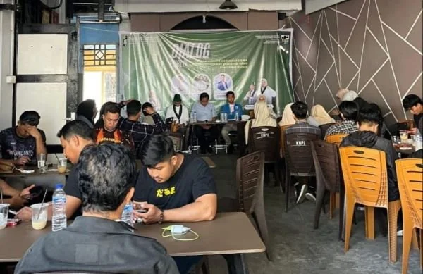 HMI Koorkom UMI saat menggelar dialog publik terkait Pilkada 2024 (Dok : Ist).