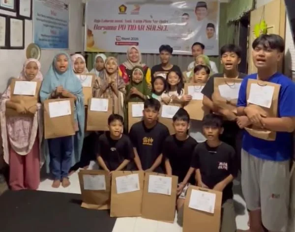 Penyaluran Bantuan Baju Lebaran Kepada Anak Panti (Dok: Ist).