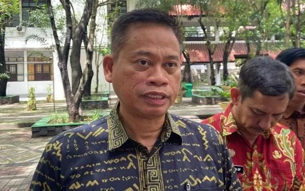 Pj Gubernur Sulsel, Prof Fadjry Djufry di Kantor Gubernur Sulsel (Dok: Nofi KabarMakassar).