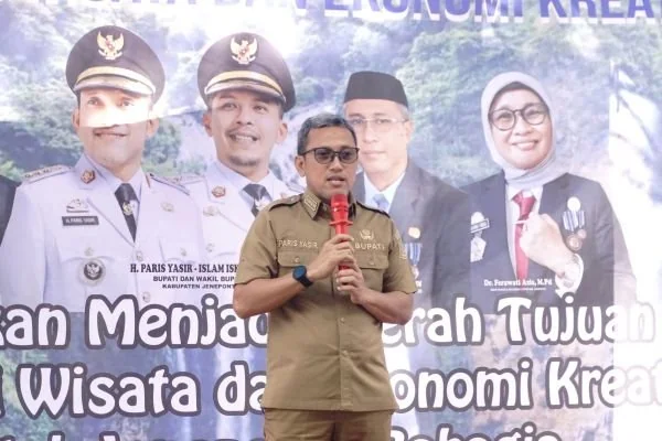 Bupati Jeneponto, H. Paris Yasir. saat membuka kegiatan Lomba Video Promosi Destinasi Wisata dan Ekonomi Kreatif. (Dok: Ist)