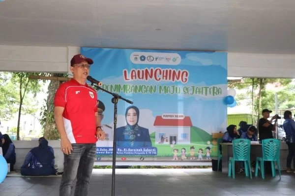Sekda Sulbar Junda Maulana saat melaunching Pos Penimbangan Maju Sejahtera. Dok. Ist