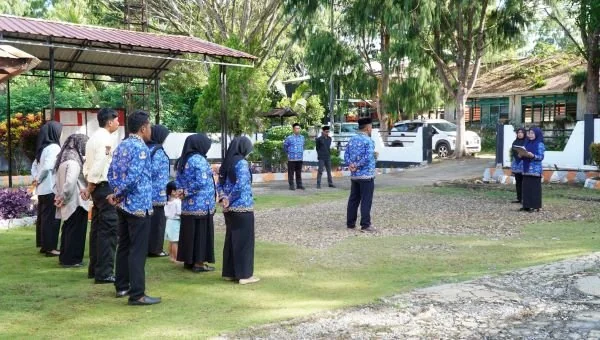 Bawaslu Kabupaten Luwu Timur melaksanakan Upacara Peringatan Hari Ibu ke-97. (Dok: Ist)