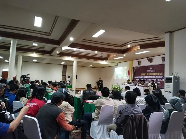 Suasana Pembukaan Rekapitulasi Perolehan suara tingkat Kabupaten Toraja Utara, Kamis (29/2).