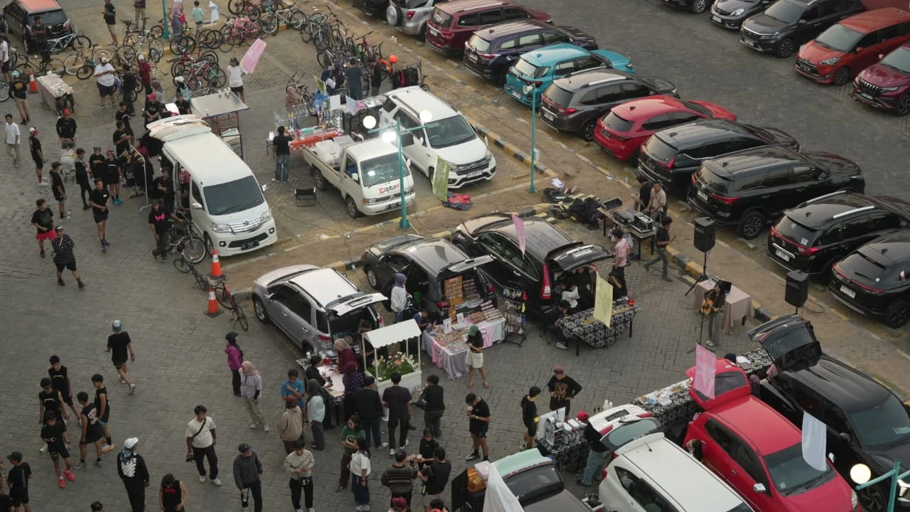 Mal Ratu Indah menghadirkan Artcade, aktivasi komunitas yang memadukan kreativitas, komunitas, UMKM, otomotif, olahraga, hingga hiburan musik dalam satu rangkaian kegiatan (Dok: Ist)