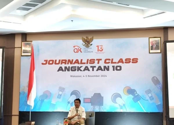 Kepala OJK Sulselbar, Darwisman (Dok hanifah KabarMakassar)