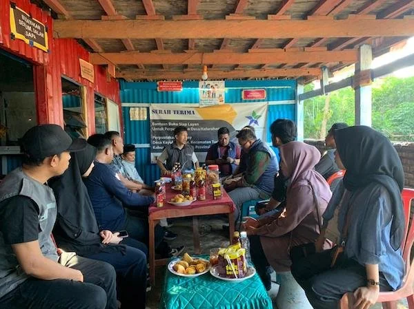 Anggota Bawaslu Sulsel Saiful Jihad (tengah) saat melakukan proses Coklit jelang Pilkada Serentak 2024 di Kabupaten Jeneponto, Sabtu (7/7). Foto IST