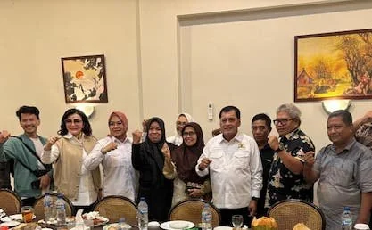 Wakil Ketua Komisi VI DPR RI, AM Nurdin Halid saat Bersama 20 Pensiunan Pinrang dan Pimpinan Bank BUMN Sulsel, (Dok: Ist).