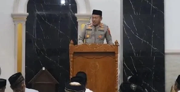 Kapolrestabes Makassar Kombes Pol Mokhamad Ngajib melakukan sosialisasi bahaya minuman keras (Miras) yang dapat memicu tindak kriminal di kalangan masyarakat. Dok Humas Polrestabes Makassar