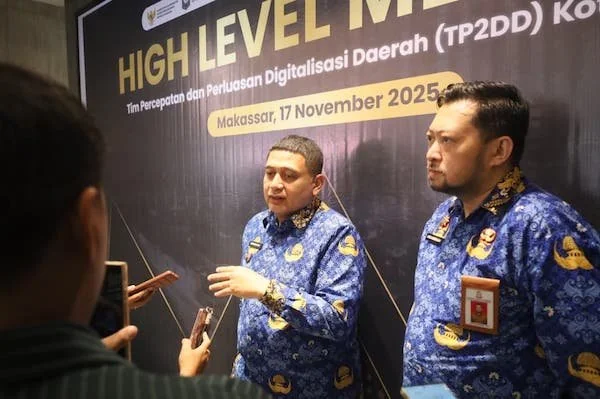 Kepala Bapenda Makassar, Andi Asminullah (Kanan),  (Dok: KabarMakassar).