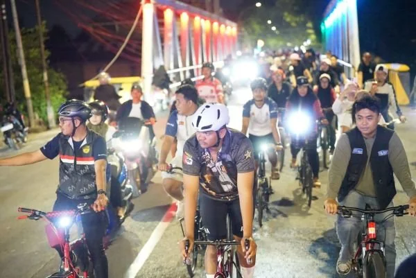 Critical Mass (Dok: Ist)