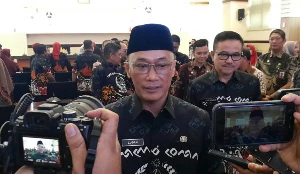 Pj Gubernur Sulsel, Prof Zudan Arif Fakrulloh di Kantor Gubernur Sulsel (Dok: Nofi KabarMakassar).