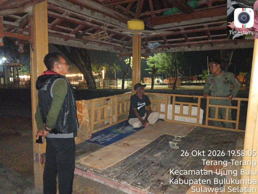 Dilakukan evakuasi warga terlantar di Lapangan Terang-Terang, Kabupaten Bulukumba (Dok: Ist)