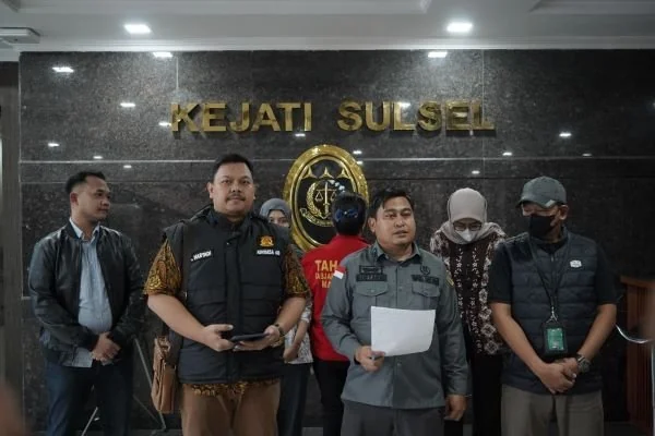 penangkapan DPO terpidana kasus pemerasan oleh Cabjari Pelabuhan Makassar (Dok : Ist).