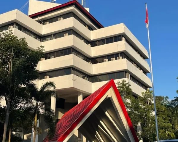 Gedung Rektorat Unhas (Dok : Dini KabarMakassar).