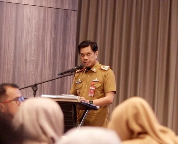 PJ Sekda Kota Makassar, Firman Hamid Pagarra membuka resmi Forum Perangkat Daerah DP3A, di Hotel Melia, Selasa (20/2).