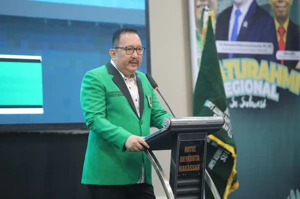 Koordinator Presidium Majelis Wilayah (MW) KAHMI Sulawesi Selatan, Ni’matullah Erbe, saat Orasi (Dok: Ist).
