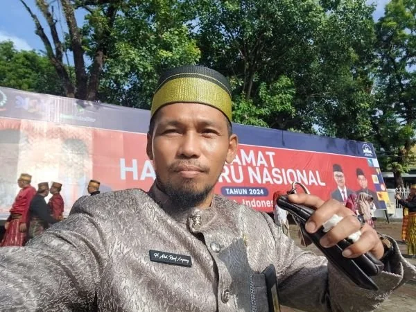 Kepala UPT SMAN 2 Takalar, H. Abdul Rauf (Dok : Ist).