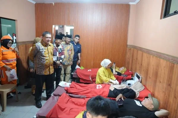 Wali Kota Makassar Munafri Arifuddin, saat Menghadiri Khitanan Massal dan Donor Darah di Kantor Kecamatan Mamajang, (Dok: Ist).