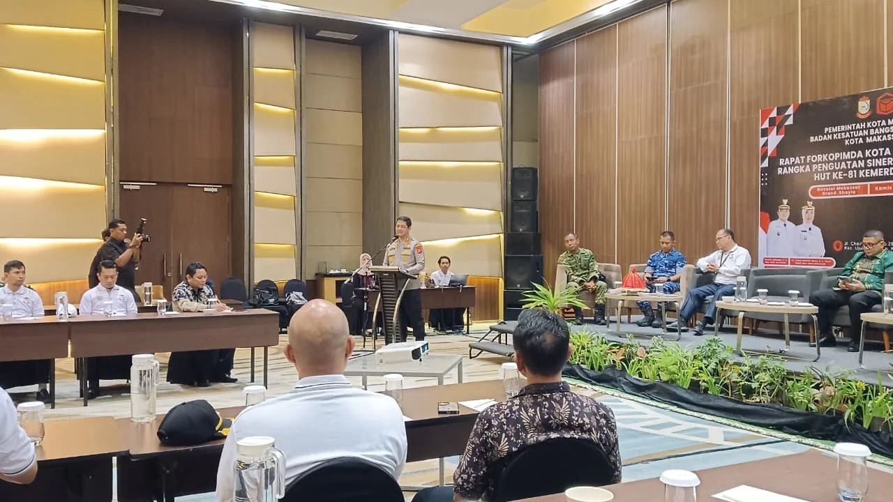 Kapolrestabes Makassar Arya Perdana saat Memberikan Materi di Rapat Koordinasi Forkopimda HUT RI di Makassar (Dok: KabarMakassar)