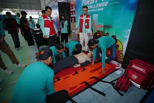 PT Pertamina Patra Niaga Regional Sulawesi menggelar kegiatan penutupan Bulan Keselamatan dan Kesehatan Kerja (Dok : Ist).