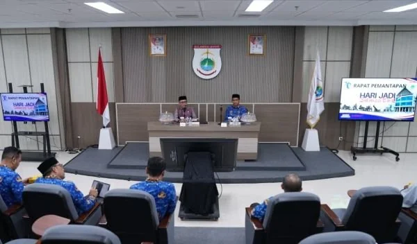 Sekprov Sulbar Junda Maulana saat memimpin Rapat Pemantapan HUT Sulbar ke-22 (Dok: Ist)
