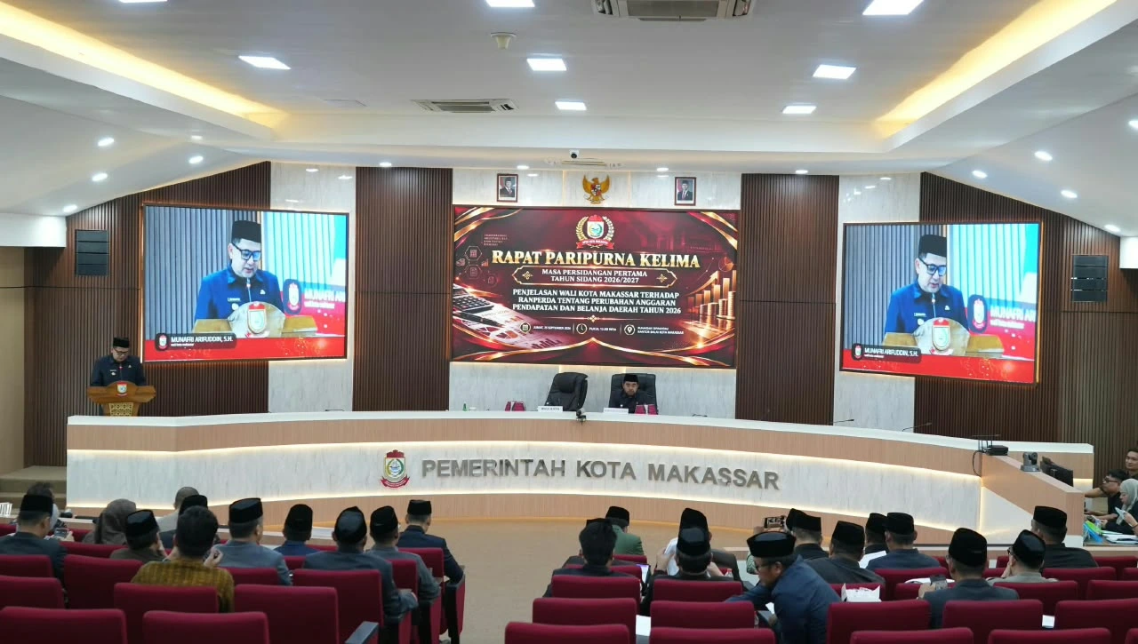 Penjelasan Pengantar Nota Keuangan dan Rancangan Perubahan APBD 2026 dalam Rapat Paripurna DPRD Makassar (Dok: Sinta KabaMakassar)