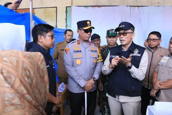 Pj Gubernur Sulsel, Prof Zudan Arif Fakrulloh saat turun langsung meninjau kesiapan Pilkada (Dok: Ist)