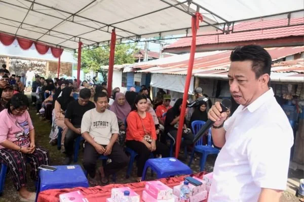 Anggota Dewan Perwakilan Rakyat Daerah (DPRD) Kota Makassar, William saat Menerima Aspirasi Warga di Utara Kota (Dok: Ist).